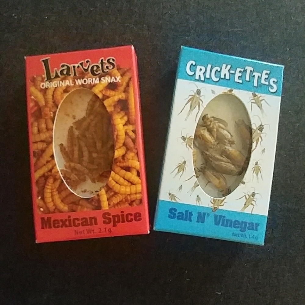 2/8 Larvets & crickettes snacks new real candy gag